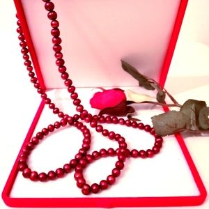 🎁 FREE GIFT INCLUDED 🎁 NWOT Fresh Water Pearls Necklace Red Ruby Color